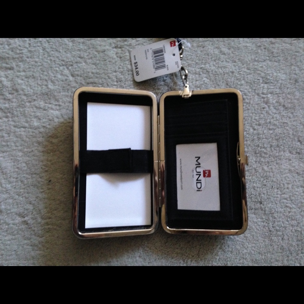 Phone case - Picture 3 of 3